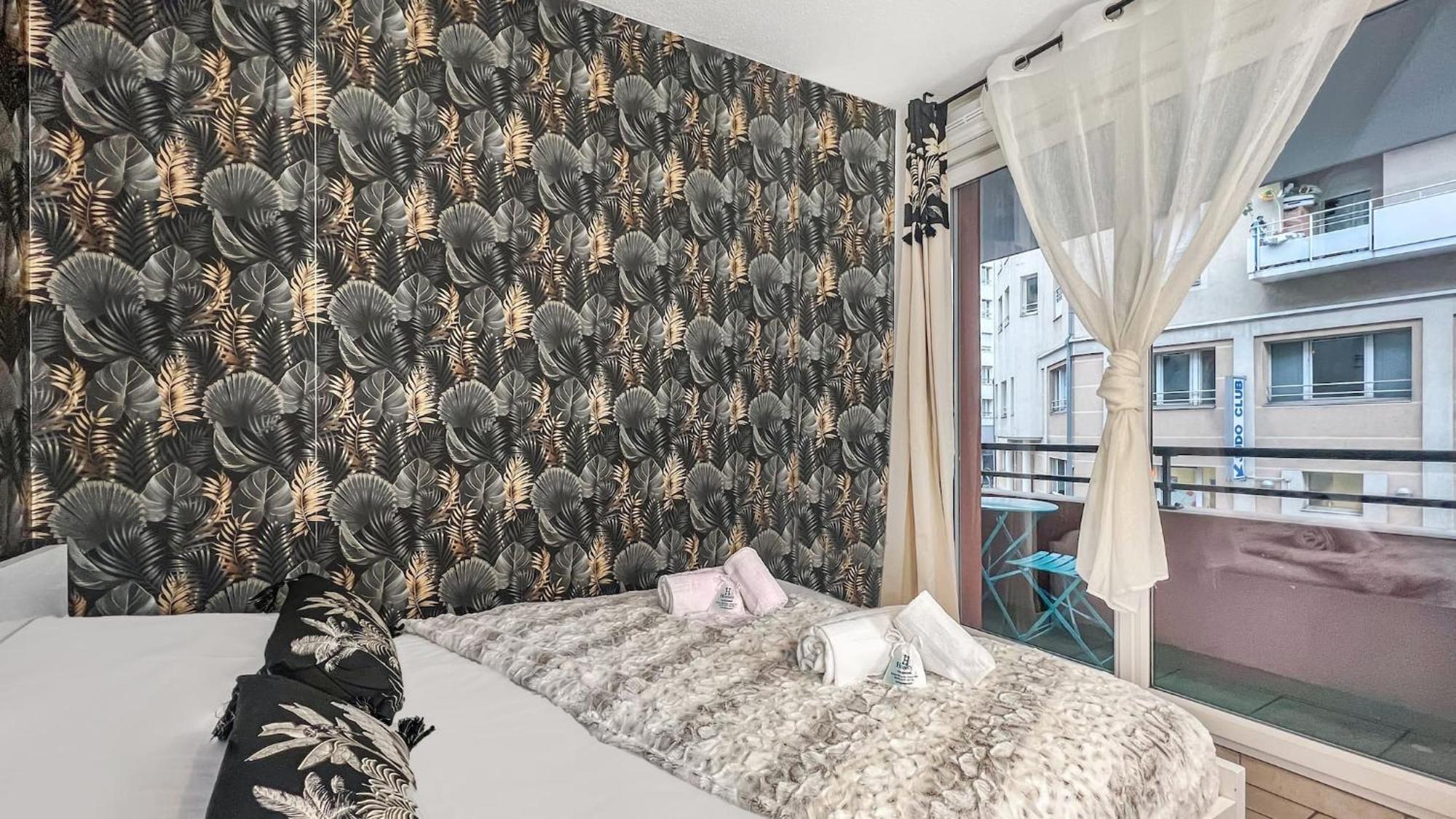 Homey Wild - Proche Gare Et Tram - Proche Centre - Balcon Prive - Parking Prive - Wifi Gratuit อานมาส ภายนอก รูปภาพ